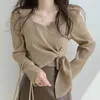 Kobiety Koreańskie kobiety Koreańskie Koreańskie Koreańskie jesień Slim Square Szyja koronkowa w górę Nieregularna design luźna koszula z długim rękawem Top 2022