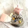 Opakowanie prezentów 30pcs Kreatywny wysokiej jakości różowy ślub Favours pudełka na cukierki Bomboniera Chocolate Box Party 9x9x5,5 cm