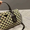 2022 Abendtaschen Dreiecksdruck Reisetasche Duffle Bag Damen Herren Designer Reisegepäck Bordtasche Damen Klassische Einkaufshandtasche mit großer Kapazität
