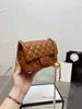 2022 Borse da sera Borse a tracolla WOC Luxury Brand Fashion Small Square Classic Lingge Designer in pelle da donna Little Golden Ball Chain Handbags