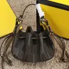 저녁 가방 만두 가방 핸드백 Crossbody 어깨 가방 여성 일반 가죽 토트 지갑 Drawcord 수축 디자인 금속 하드웨어 조절 어깨 끈