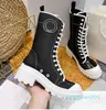 2022 Stövlar Kvinnor Designer Platform Roman Boot Round Toe Tjock hackad Sole Slip on Snow Booties Rain Boots