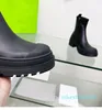 2022 Stövlar Kvinnor Designer Platform Roman Boot Round Toe Tjock hackad Sole Slip on Snow Booties Rain Boots