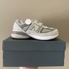 N990 Bebek Büyük Oğlan Kız Sneakers Castlerock Çocuk Ayakkabıları Justin Saunders Olive Navy PS Okul Öncesi Gençlik Tasarımcısı Çocuk Runner İlkokul Eğitmenleri örgü süet