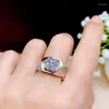 Cluster Rings Solitaire Male 2ct Moissanite Ring Silver Color Engagement Wedding Band för män Gemstone Party Jewelry Gift