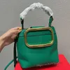 Borse da sera Multicolor Brand Designer di lusso Vintage The Bucket Bag 2022 Moda donna Stile retrò Tinta unita Grande tracolla in metallo Sho