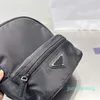 Sac à dos en nylon de sac à dos de créateur sacs à main unisexes classiques sacs de triangle noir zipper de haute qualité multi-poches scolaires 318v