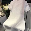 RETAIL Designer Dam Fritidsklänningar Präglade 3D Relief Letter Högkvalitativa Damklänning