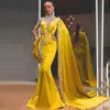 Elegante Arabische zeemeermin prom -jurken met cape glitter kristallen kralen illusie hoge nek lange mouwen formele avondjurken aso ebi robe de mariage