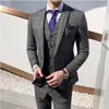 Trajes para hombres para hombres novios casuales de 3 piezas Juego de traje a cuadros moderna chaqueta de boda de chaleco blazer pantalones de chaleco