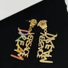 Kolorowe diamenty Letter Naszyjnik Zestawki kolczyki dla kobiet mosiężne 18 -karatowe złoto platowane medusa damskie biżuteria MS12 -04