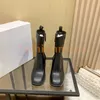 Üst Botlar Paris Ayakkabı Yüksek Betty Rail Rain Boot Yüksek 5cm Loe Nomad Bej Tanı Siyah Kadın Tasarımcı Sneakers Lüks Kadın Spor Eğitmenleri EUR 35-40