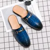 Moda yarım drag erkek ayakkabılar taş desen pu yuvarlak kafa metal dekorasyon slip-on ayak parmağı açık topuk rahat günlük ad226