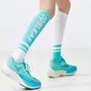 Chaussettes pour hommes de haute qualité en cours d'exécution bas de compression femmes couleurs contrastées sport pour marathon cyclisme football extérieur 220924