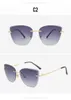 Lunettes de soleil Réthinestone Cateye Rimless Brand Designer Big Diamond Sun Glasses Pink Shades For Women Fashion Eyeglass4006100