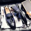 Schwarze Schuhe Slipper elegante Männer pusing Retro gedruckter Stoff Brogue geschnitztes Quasten Fashion Business Casual Wedding Party da f Wedd
