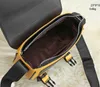 Bolsos de diseñador para hombre C's CARRIAGE messenger bag LEAGUE Bolsos bandolera de hombro Satchels mochila hombres mujeres PU empalme billetera cuadrada Retro Hardware Totes nublados