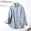 Kurtki damskie Cnlalaxury Spring Denim Shirt Płaszcz Kobiety Kieszeń Kieszonkowy Kieszonkowy Kiechy Streetwear BF Jean Jacket Harajuku Cowboy Tops 220926