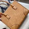 Bolsos de hombro para mujeres de moda 2022 Nuevo bolso de compras Temperamento de bolsas de compra Totas informales de lujo 2 colores