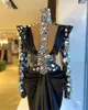 2022 Czarne sukienki wieczorowe Noś Bling długie rękawy Wysoka szyja iluzja Kryształowa koralika Satynowa syrena plus formalna sukienka na imprezę Suknie balowe