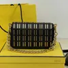 حقائب سهرة 2022 حقيبة يد معدنية بأحرف صغيرة حقائب يد Crossbody حقائب كتف نسائية محفظة جلدية مخلب سلسلة الأجهزة رئيس صورة رفرف بمشبك بمشبك جيب الهاتف محافظ جيب