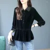 Blusas de mujer Otoño 2022 Camisa de mujer de temperamento negro Chaqueta de todo fósforo Empalme de hilo de red Camisas de manga larga de terciopelo dorado para mujer