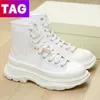 Bieżnik Slick Boots Women Buty Designer Pół kostki platforma butów na płótnie skórzane sneakery mody sznurowane białe czarne magnolia królewskie czerwone trenerzy