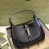 Axelväskor crossbody 5A Jackie 1961 Luxury Designer Women Fashion Duffle Tote Nylon Leather Handbag Crobody Bag berömda handväskor