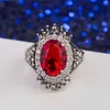 Vintage Kırmızı Mavi Rhinestone Ayarlanabilir Nişan Yüzüğü Kadınlar Kristal Lüks Retro Bakır Kaplama Tay Gümüş Parmak Takı Kadın Düğün Aksesuarı