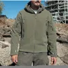 남자 재킷 남자 미군 겨울 열전전 전술 재킷 야외 스포츠 후드 코트 군사 소프트 쉘 하이킹 야외 군대 재킷 220923