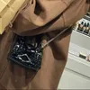 22ss Borse da donna Vivi Designer Nuovo prodotto Borsa a tracolla in coccodrillo Modello Borsa diagonale a catena in pelle verniciata Borsa a mano di grande capacità all-match di moda nera