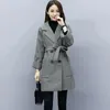 Kvinnors ull kvinnor ullrock 2022 Autumn Winter Korean mode dubbelbröst mitt långa basrockar Sashes Black Jacket w
