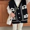 Weste Kleinkind Baby Mädchen Gestrickte Weste Mantel Kinder Blumen Stickerei V-ausschnitt Weste Mode Mädchen Outwear Sleevveless Strickjacke 220927