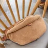 원래 하드웨어 부드러운 플러시 고품질 정품 테디 남자 가슴 가방 Bumbag 디자이너 Crossbody 가방 지갑 편지 테디 Luxurys Lambswool