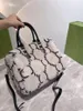 Sac en peluche super doux Forme d'oreiller Sac à main grande capacité pour femme Impression classique Noir et gris blanc Mode Boston Bags