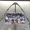 Borse da sera 2022 Tie Dye Baguette Borsa Tote Pochette Borsa Ricamo Decorazione paillettes Materiale donna Borse a tracolla Borsa a tracolla Portamonete Portafoglio con patta