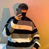 Herrtröjor Privatänker Korean randig Turtleneck överdimensionerade vinter varma stickade tröjor Streetwear Man Casual Tops 220927