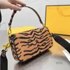 Kvällsväskor Dam Axelväska Crossbody-väska Kvinna Breda remmar Messenger Tote Leopard Hasp Interiör Dragkedja Ficka Handväska Plånbok Plånböcker Multi