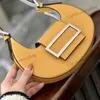 Borsa a tracolla di temperamento di lusso leggero Portafoglio in pelle di design squisito per le donne Borsa per la spesa di marca famosa classica 240316