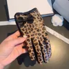 CH guanti firmati guanto in pelle da donna in pelle di pecora leopardata guanto invernale per donna replica ufficiale contro qualità misura europea qualità T0P 018A