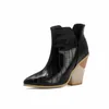 Laarzen 2023 Puntige neus enkel voor dames Herfst Winter Western Cowboy Wedge Hoge hak Wit Zwart Geel