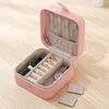 Schmuckbeutel 2316 Weiße Lederbox Organizer Kleine Ohrringe Ring Halskette Schatulle für Schmuck Aufbewahrungskoffer Frauen Mädchen Geschenke