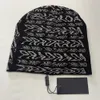 Designer Skull Hat Fashion Embellation Sticked Beanie Bra textur Cool Hat For Men Women 4 Colors Wools