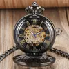 Pocket Watches Retro Black Hollow Pattern Mechanical Self Winding Watch Gold Roman Siffer Skeleton Dial Pendant Automatisk antik klocka