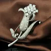 Diamond Flower Brosch Pin Business Suit Topps Formell klänning Corsage Rhinestone Brosches for Women Men Fashion Jewelry