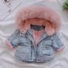 Jaquetas meninas roupas de bebê casacos para gola de pele para inverno outono crianças roupas mais veludo grosso denim crianças outerwear 220928