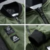 Jaquetas masculinas Jaqueta de bombardeiro masculino esbelto usa casual capa de piloto de quebra -vento casual com manchas verdes fino mass de casaco fora de roupa ZA267 T220926