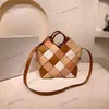 Bolsa de ombro designer carteira de couro qualidade atraente temperamento crossbody para mulheres clássico famoso marca compras bolsas 220303