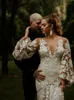 Boho Outdoor Destination Mermaid Suknie ślubne Plizuj koronkową szatę długie rękawy iluzja bez pleców Elopement Bohemain Bridal Suknie