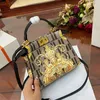 Akşam Çanta Çanta Moda Omuz Barok Mektup Baskı Deri Tote Çanta Kadın Crossbody Çanta Klasik Büküm Kilidi Iç